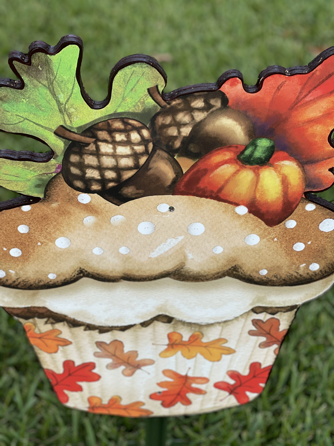 Fall CupCake with Fall Yard Art